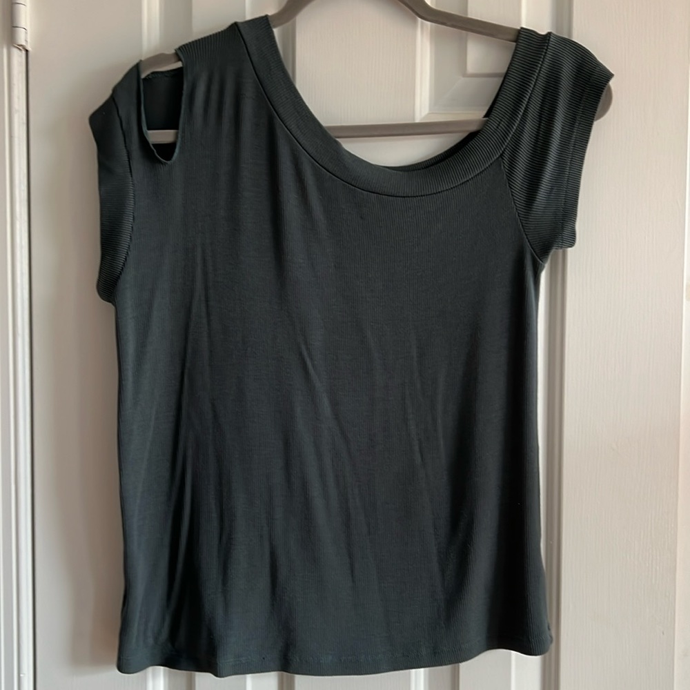 LNA olive cutout top